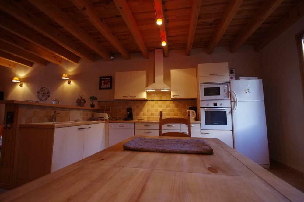 Lupin Villa Formigueres Exterior photo