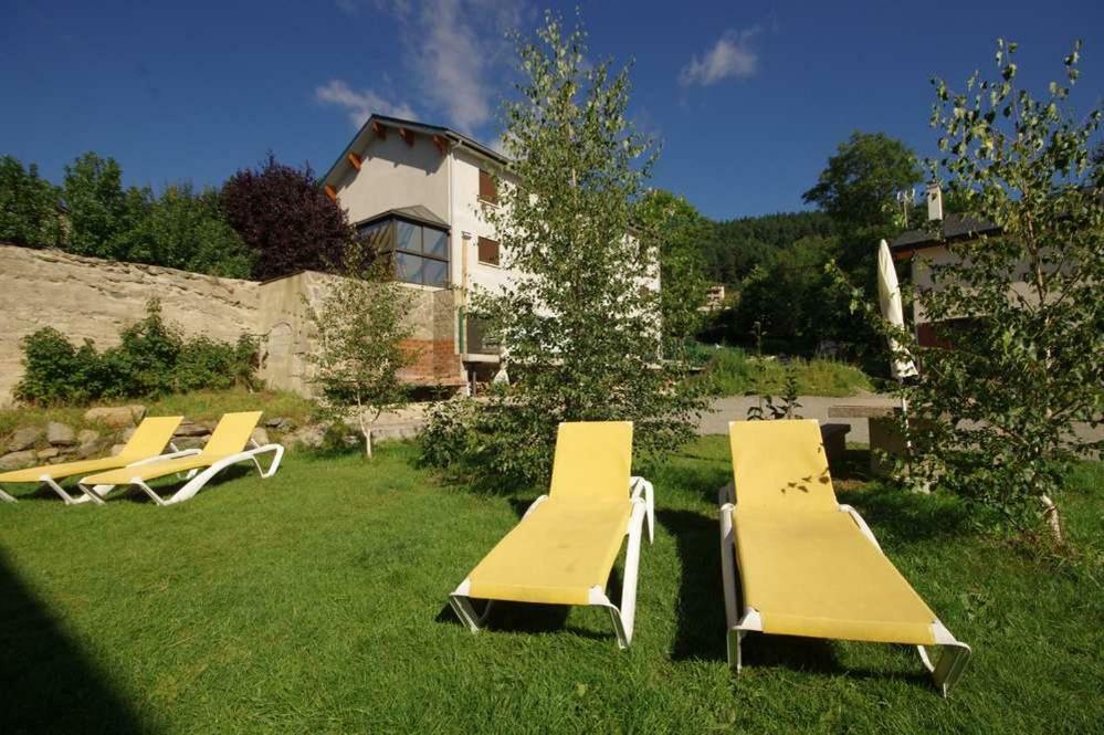 Lupin Villa Formigueres Exterior photo