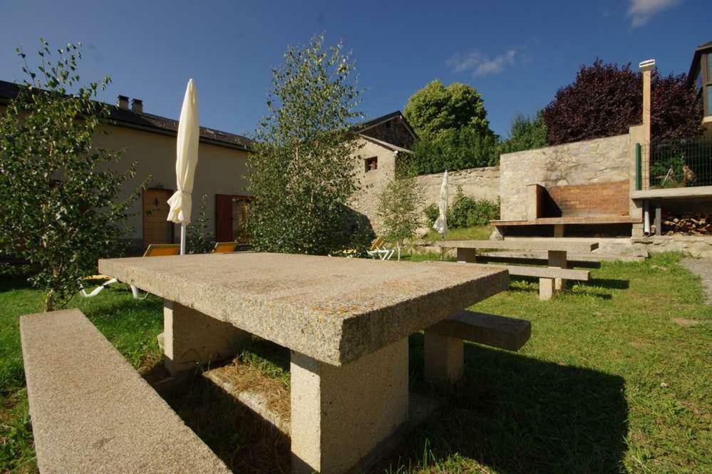 Lupin Villa Formigueres Exterior photo